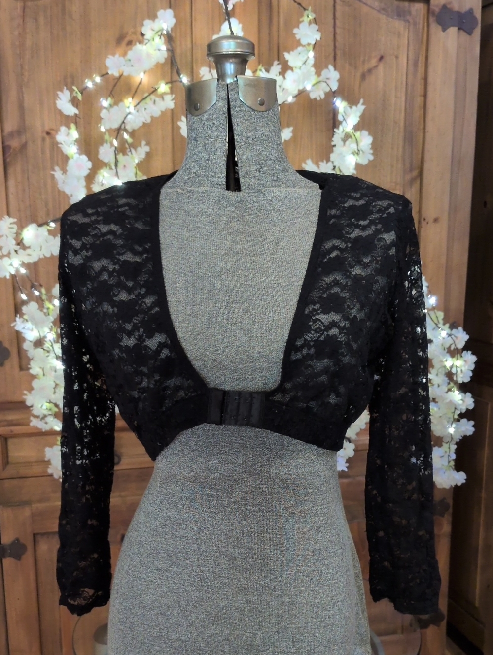 Lace Cropped Shrug Black
